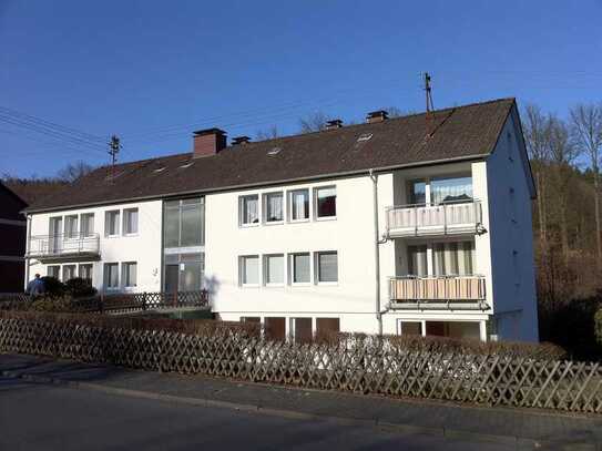 Ruhige 3-Zimmer-Erdgeschosswohnung mit Balkon und Waldblick