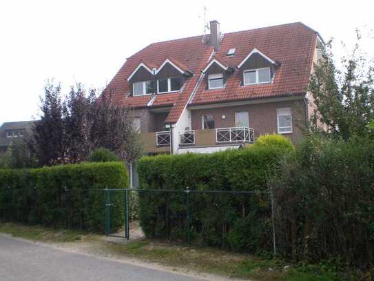 Parterre-Wohnung mit Terrasse in sehr gepflegtem Haus