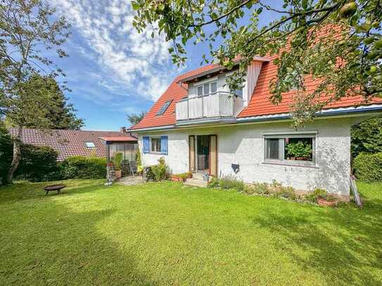 Charmantes Zweifamilienhaus mit Dorfhaus-Charakter in 
 Top-Lage von Scheidegg im Allgäu