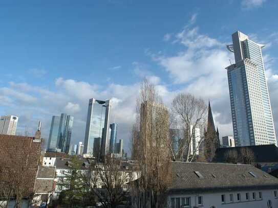 günstiger TG-Stellplatz mitten im Westend