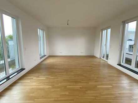 Lichtdurchflutete Penthouse-Wohnung mit 3 Dachterrassen in Wiesbaden!