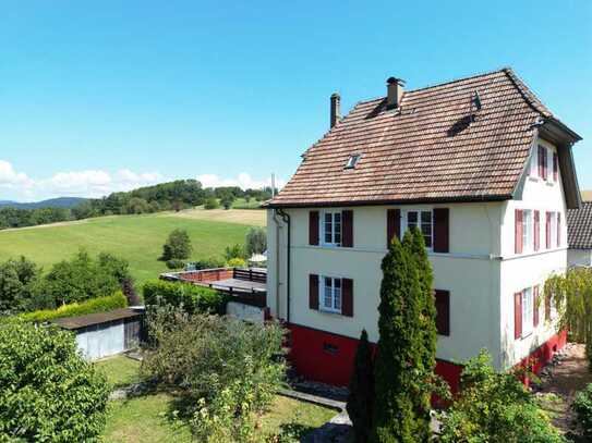 Charmantes Altbau Anwesen in ruhiger Lage mit riesen Terrasse