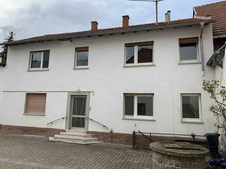 Schönes, geräumiges Haus mit acht Zimmern Heuchelheim bei Frankenthal