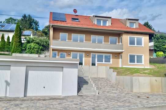 Kernsanierte, helle Wohnung mit Balkon und Terrasse