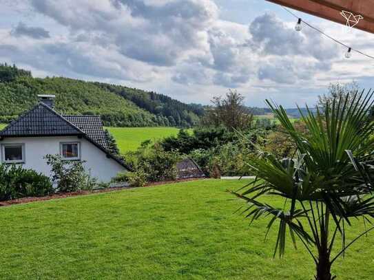 WOHNEN MIT WEITBLICK 🏡 Traumhaftes Einfamilienhaus mit großem Garten in Schalksmühle!