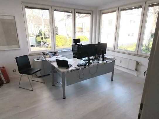 Moderne Büroeinheit zur alleinigen Nutzung mit 5 Räumen
