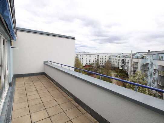 Großzügige, lichtdurchflutete 2-Zimmer Dachterrassen Wohnung