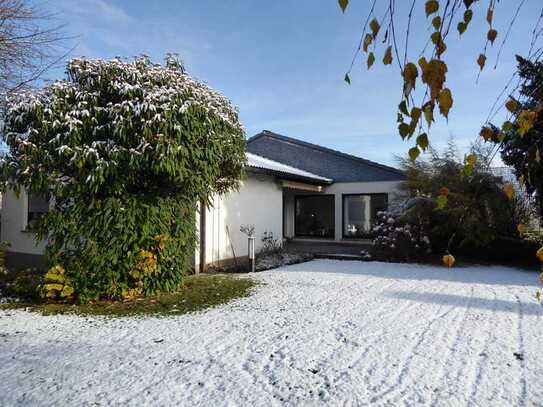 Stilvolles Einfamilienhaus in zeitloser Bauweise