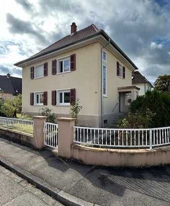 Freistehendes Zweifamilienhaus in Toplage von Gottmadingen