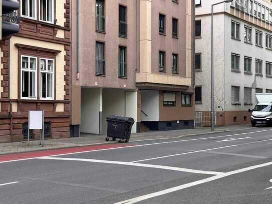 Stellplatz in TG nähe Bahnhof u. Innenstadt - Quadrat L10