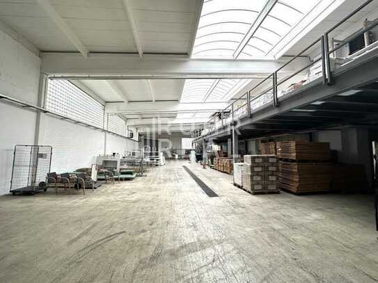Flexibel kombinierbare Lagerflächen in Wuppertal | angrenzende Büroflächen | ebenerdige Tore