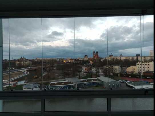 Helle Wohnung mit Elbblick ab 01.06.