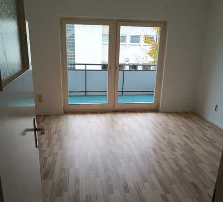 Berliner Straße 16, hübsche 3 ZKB mit Balkon