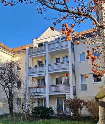 Schöne Dreiraumwohnung mit Sonnenbalkon und Stellplatz!