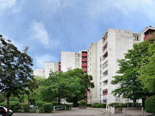 Einziehen und Wohlfühlen: Schicke 2,5-Zimmer-Wohnung mit Loggia sucht Sie!