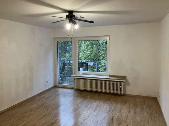 Gut geschnittene 3-Zimmer-Wohnung im 3. OG mit Balkon in ruhiger Lage ( Essen - Borbeck Mitte )