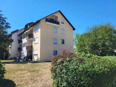 Hervorragend gepflegte 2-Zi. EG Wohnung in attraktiver Lage, viel Licht, mit Kaminofen