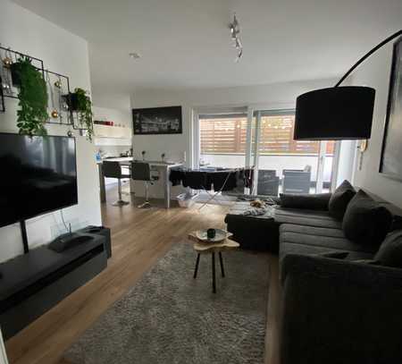 Moderne Wohnung mit Garage und Stellplatz in KASTELLAUN