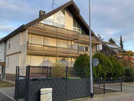Traumhafte 2 Zimmer Wohnung mit großem Balkon und Einbauküche