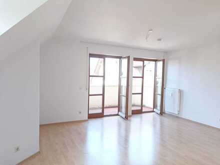Traumhafte Dachgeschoss-Wohnung mit Charme und Komfort