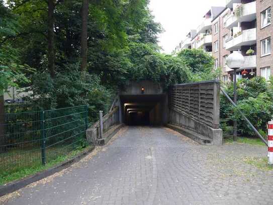 Wettergeschützt parken - Wohnberechtigungsschein (WBS) erforderlich Nur für Zweiräder!