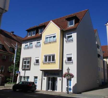 Schöne Maisonette Wohnung mit Einbauküche und Klimaanlage