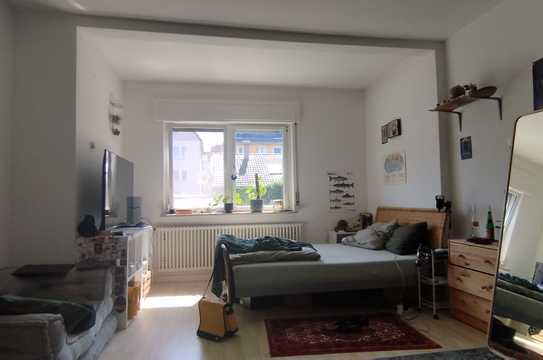 17m² WG-Zimmer in Ruhiger Wohngemeinschaft sucht neue Nachmieterin/ neuen Nachmieter