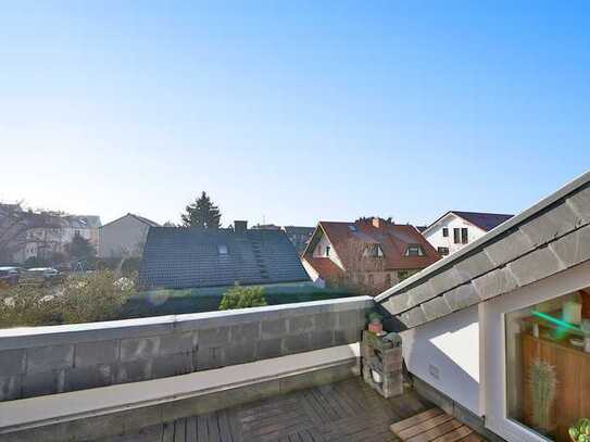 Seltenheitswert - Wohnung mit kleiner Dachterrasse und eigenem Gartenanteil hintern Haus.