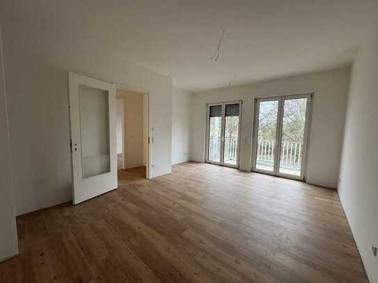 Neubau Erstbezug - 2-Zimmer-Wohnung mit geräumigen Balkon in Lichterfelde, Berlin