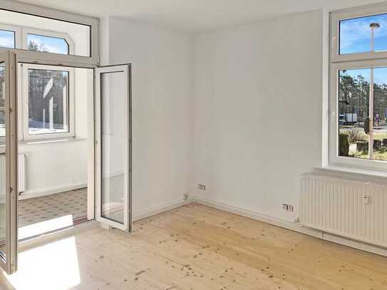 Renovierte 2.5-Zimmer Wohnung mit EBK und beheizbarem Wintergarten