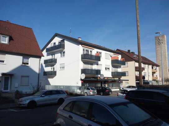 Sonnige 3-Zimmer-DG-Wohnung, Balkon, Einbauküche neu, Wendlingen, 35 min. vom Hauptbahnhof Stuttgart