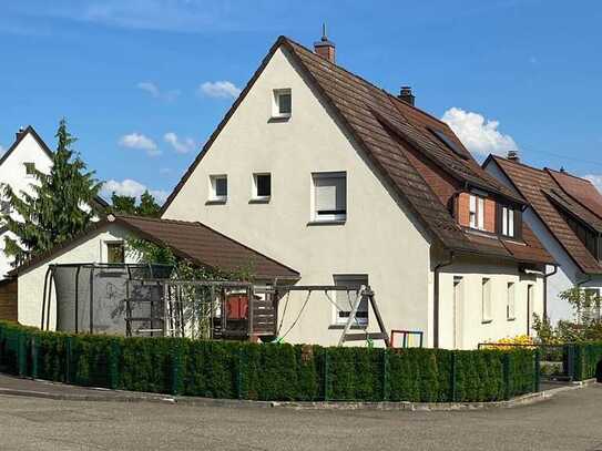 Attraktive Doppelhaushälfte in Schorndorf-Nord