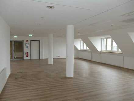Bremen - Bgm-Smidt-Straße- die neue 1A+-Lage: sanierte und moderne Open-Space-Büroflächen