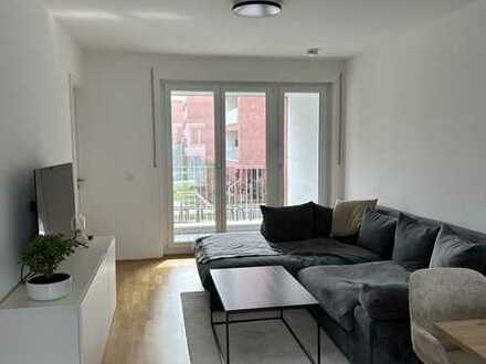 Neuwertige 2-Zimmer-Wohnung mit Einbauküche, Balkon & Tiefgaragenstellplatz in Pasing-Obermenzing