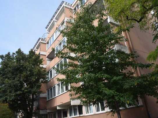 Helles und freundliches Appartement mit Loggia in München Neuhausen-Nymphenburg