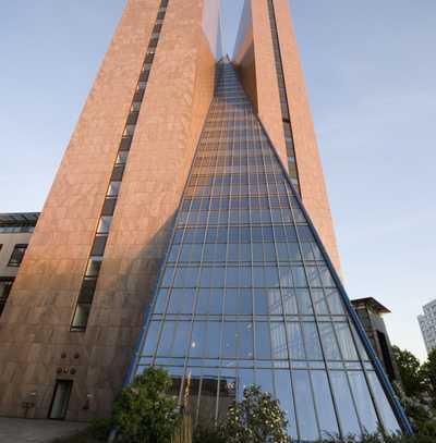 großzügige Bürofläche in der Pyramide