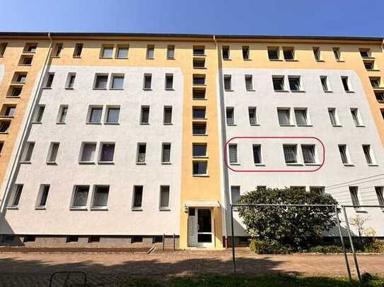 Sofort nutzbare 3-Zimmer Wohnung mit Balkon, Tageslichtbad und Stellplatz