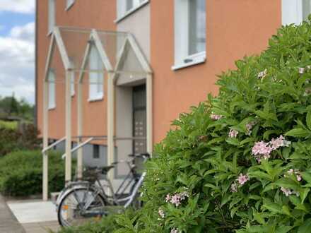 2 Zimmer-Wohnung mit Einbauküche und Balkon