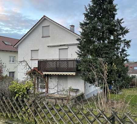 2-Familien/ Mehrgenerationen Wohnhaus, 2 Garagen, Privatverkauf