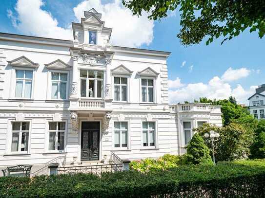 ZWANGSVERSTEIGERUNG - Denkmalgeschützte Villa mit angrenzendem Kutscherhaus im Zentrum von Hennef!