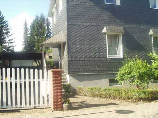 Attraktive 2,5-Zimmer-Hochparterre-Wohnung in Solingen
