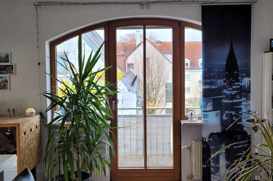 Exklusive 3-Raum-DG-Wohnung mit EBK in München Aubing