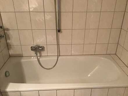 Vollständig renovierte 2-Zimmer-Wohnung mit Balkon in Mönchengladbach