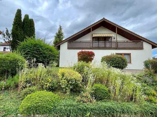 Charmantes Einfamilienhaus mit Garten in schöner Lage