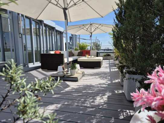 Außergewöhnliche Dachterrassen-Wohnung mit imposantem Panoramablick - Adams-Lehmann-Str.