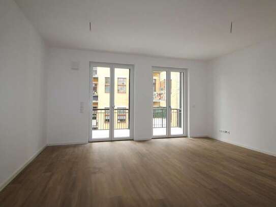 **Ab 01.01.2025 bezugsfertig! - Helle 3 Zimmer im 3.OG * offene Küche mit EBK * großer Balkon**