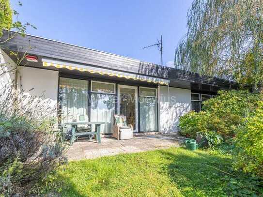 Großzügiger Bungalow mit Anbau, schönem Garten und sonniger Terrasse