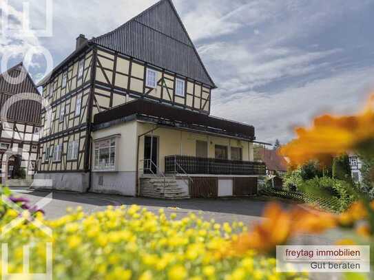 Mitten im Reinhardswald: hoch über dem Wesertal