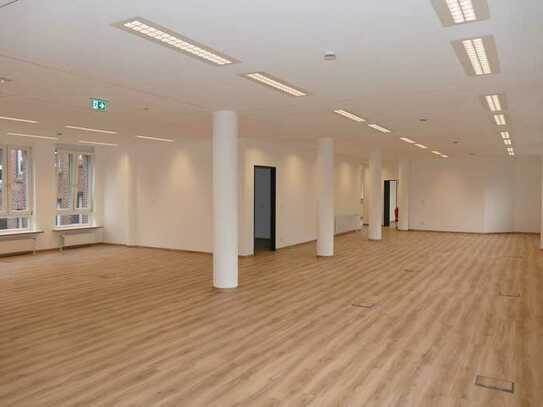 Bremen - Bürgermeister-Smidt-Straße: sanierte Open-Space-Bürofläche an der Schlachte