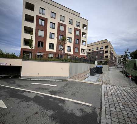 Tiefgaragenstellplatz zu vermieten